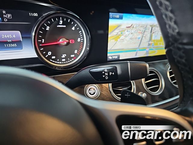 Mercedes-Benz E-Class 2019 — photo 8