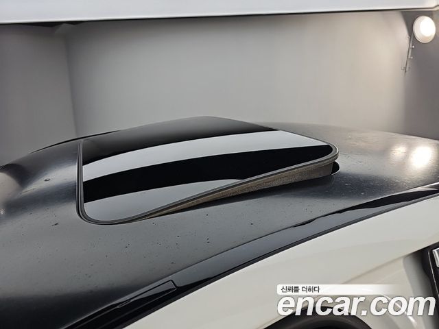 Mercedes-Benz E-Class 2019 — photo 13