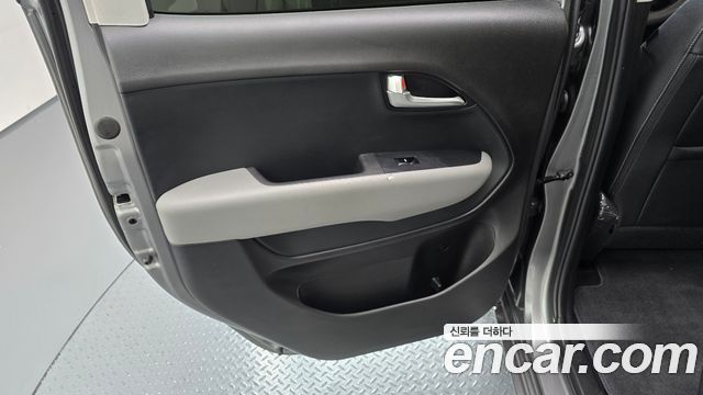 Kia RAY 2022 — photo 15