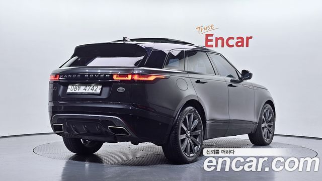 Land Rover Range Rover Velar 2018 — photo 2