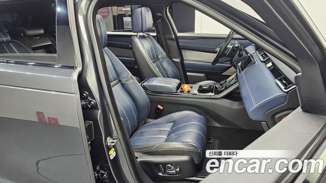 Land Rover Range Rover Velar 2018 — photo 12