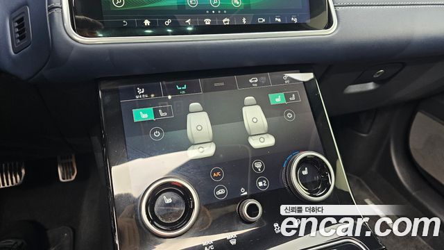Land Rover Range Rover Velar 2018 — photo 16