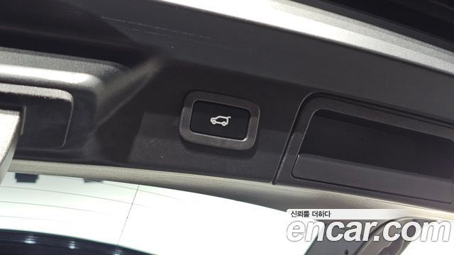 Land Rover Range Rover Velar 2018 — photo 20
