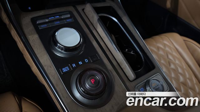 Genesis GV80 2023 — photo 12