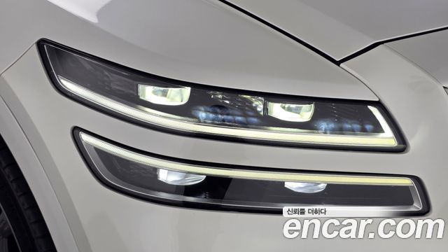 Genesis GV80 2023 — photo 8