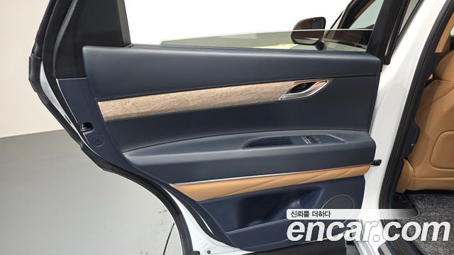 Genesis GV80 2023 — photo 15