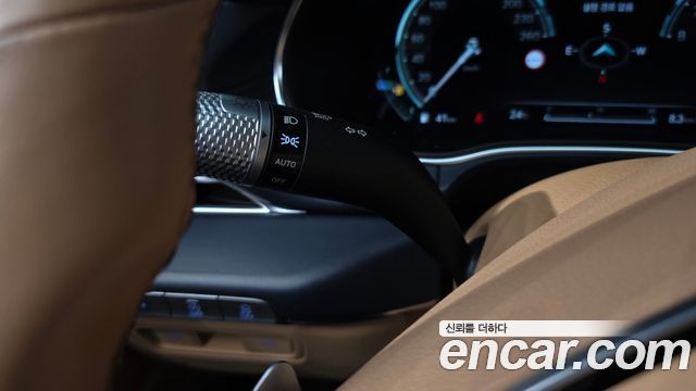 Genesis GV80 2023 — photo 29
