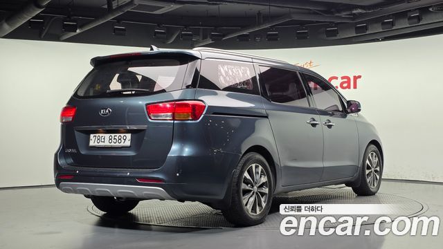 Kia Canival 2016 — photo 2