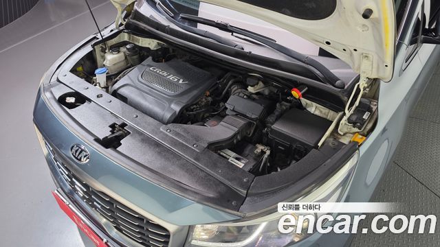Kia Canival 2016 — photo 6