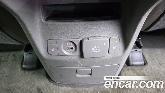 Kia Canival 2016 — photo 17