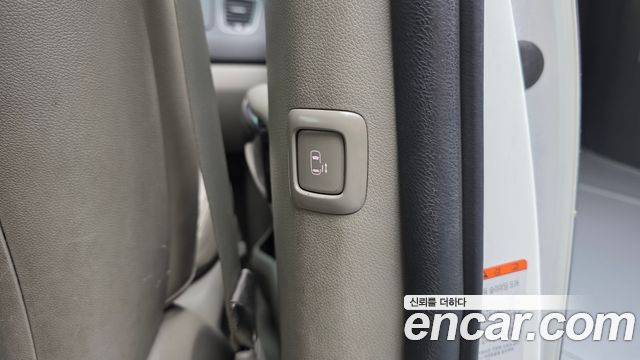 Kia Canival 2016 — photo 18