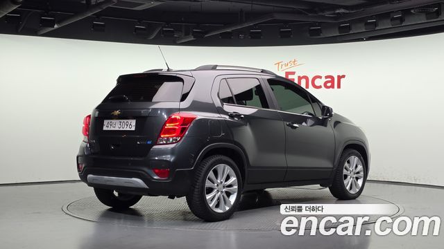 Chevrolet Korea Trax 2018 — photo 2