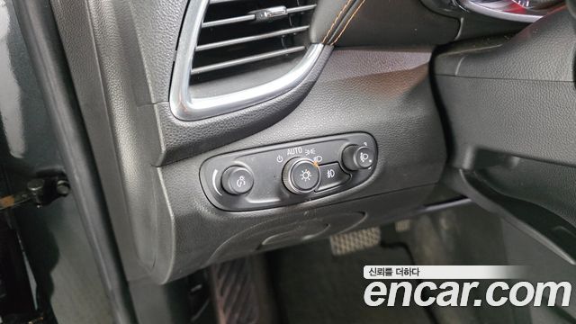 Chevrolet Korea Trax 2018 — photo 16