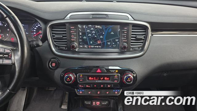 Kia Sorento 2019 — photo 12