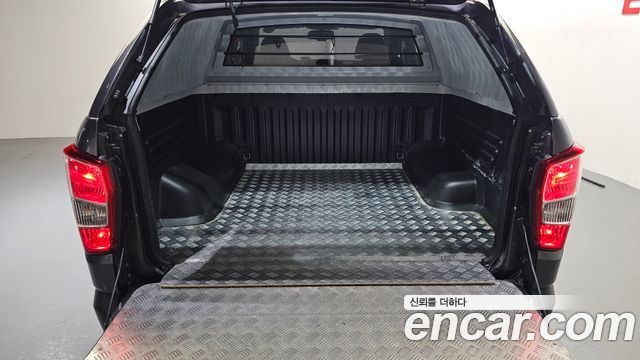 KG Mobility Rexton 2018 — photo 20