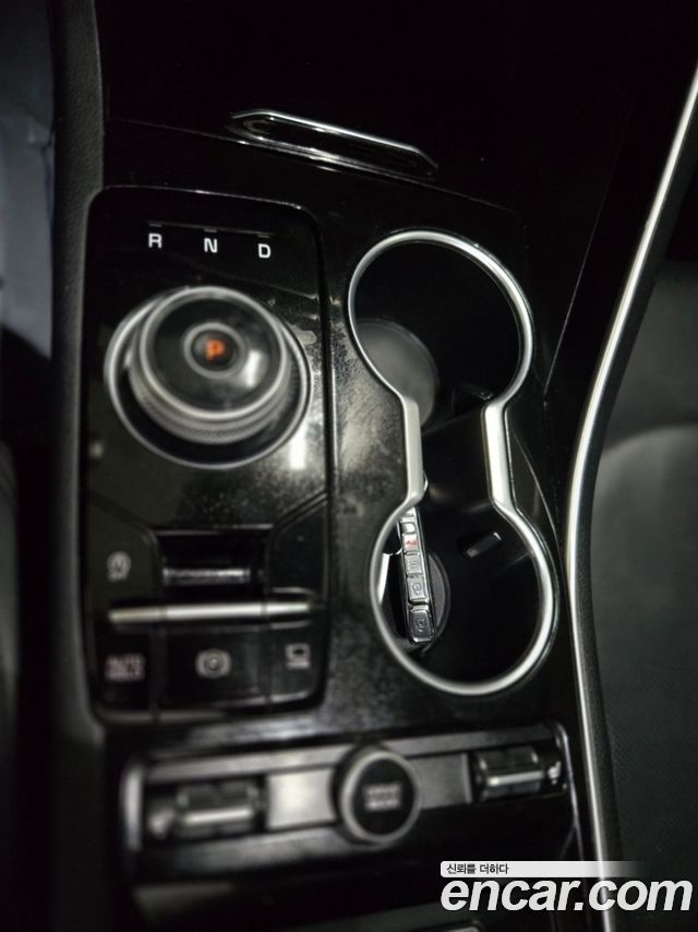 Kia K5 2022 — photo 12