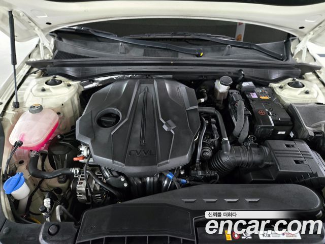 Kia K5 2022 — photo 17
