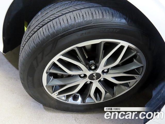Kia K5 2022 — photo 18