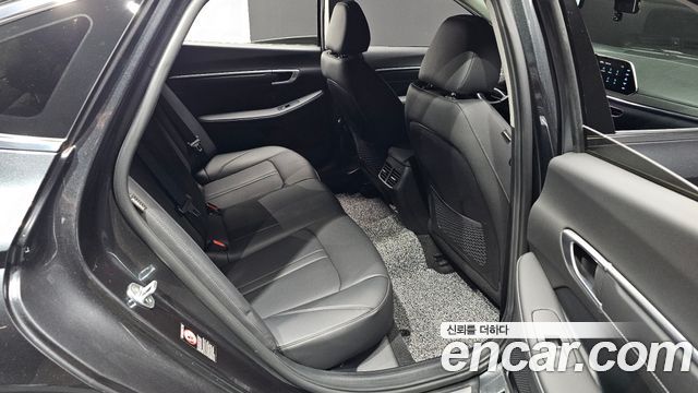 Hyundai Sonata 2022 — photo 17