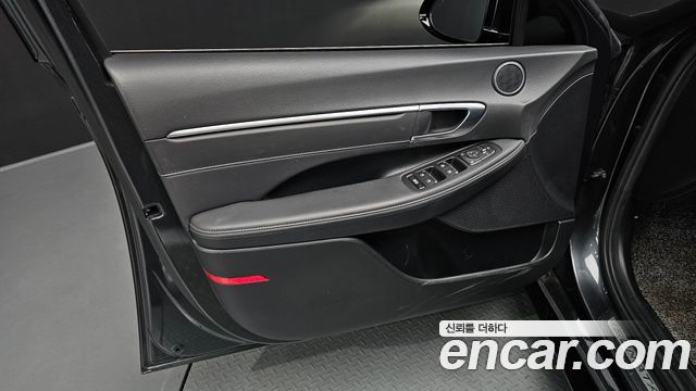 Hyundai Sonata 2022 — photo 14