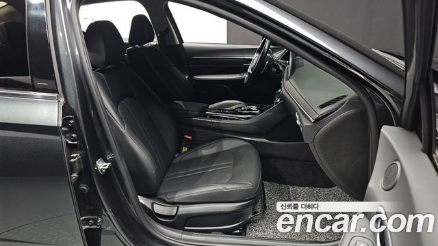 Hyundai Sonata 2022 — photo 16