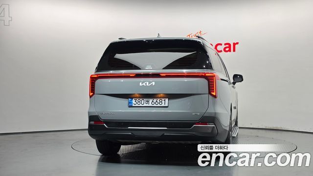 Kia Canival 2025 — photo 4