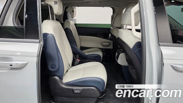 Kia Canival 2025 — photo 17