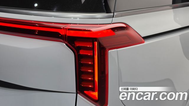 Kia Canival 2025 — photo 9
