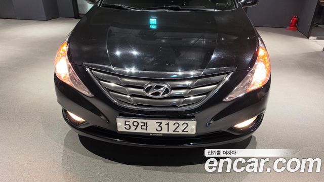 Hyundai Sonata 2011 — photo 1