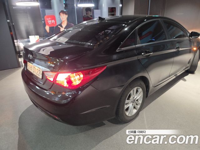 Hyundai Sonata 2011 — photo 5