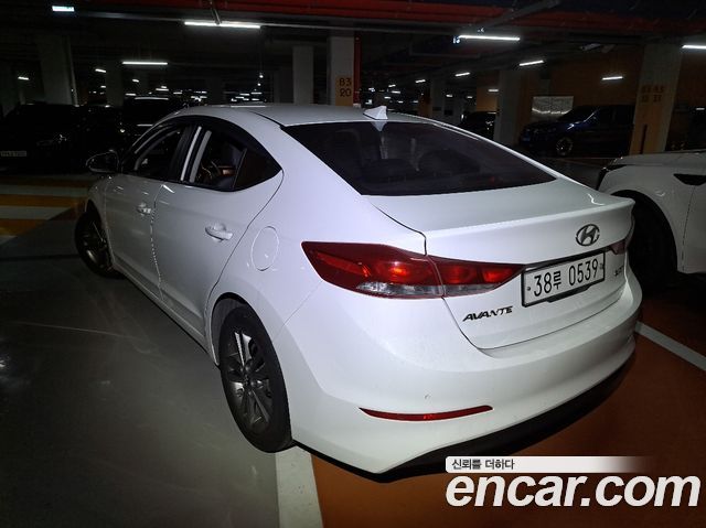 Hyundai AVANTE 2016 — photo 3