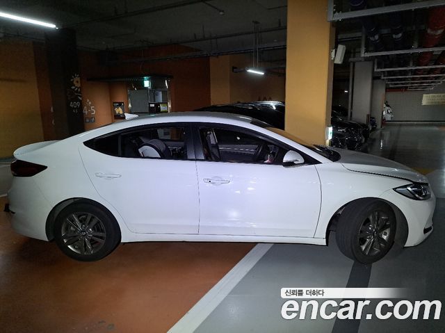 Hyundai AVANTE 2016 — photo 6