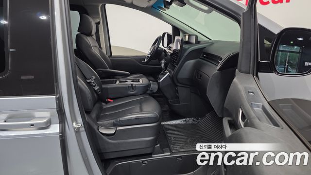 Hyundai Staria 2023 — photo 17