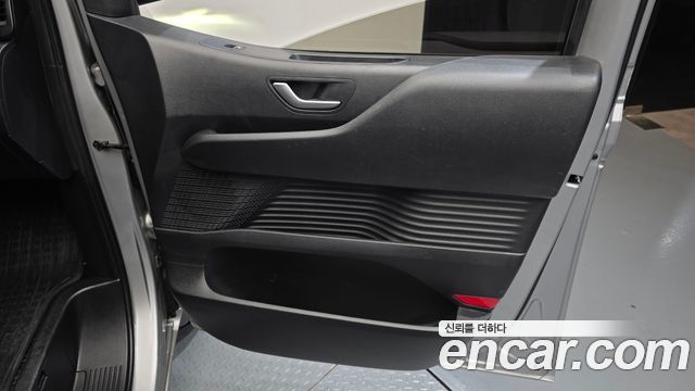 Hyundai Staria 2023 — photo 15