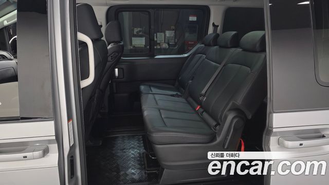 Hyundai Staria 2023 — photo 16