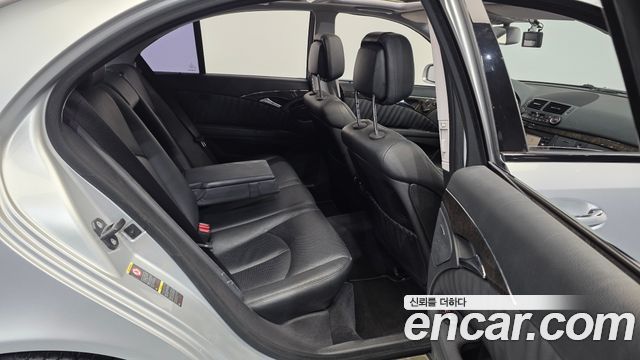 Mercedes-Benz E-Class 2007 — photo 12