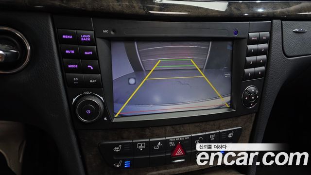Mercedes-Benz E-Class 2007 — photo 16