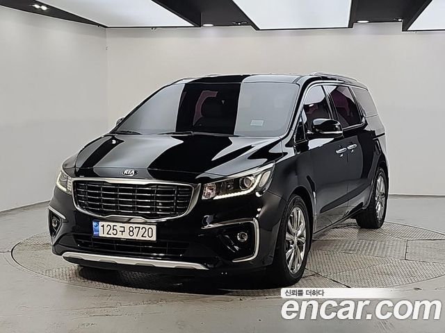 Kia Canival 2019 — photo 1