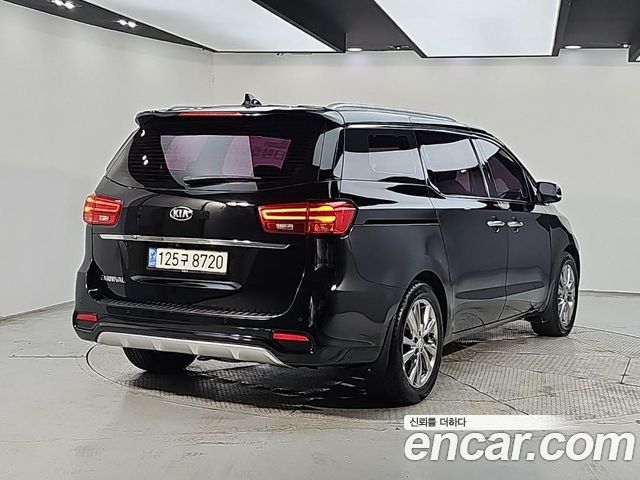 Kia Canival 2019 — photo 4