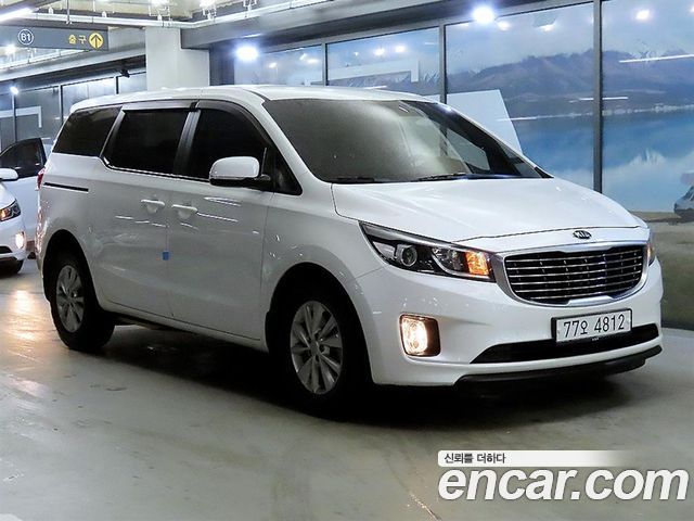 Kia Canival 2017 — photo 1
