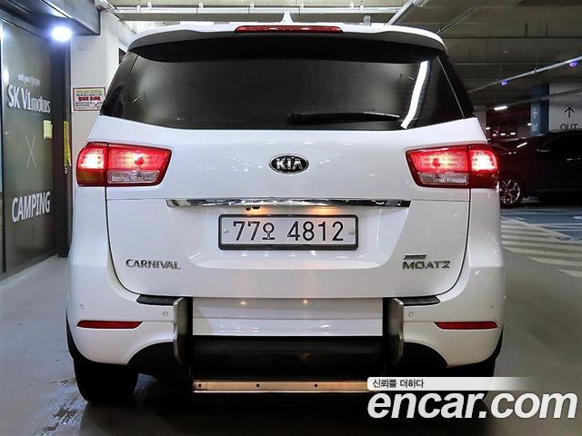 Kia Canival 2017 — photo 4