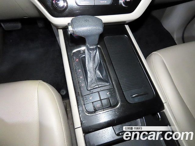 Kia Canival 2017 — photo 9