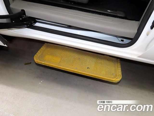 Kia Canival 2017 — photo 16