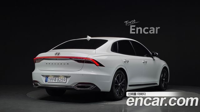 Hyundai Grandeur 2022 — photo 2