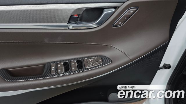 Hyundai Grandeur 2022 — photo 17