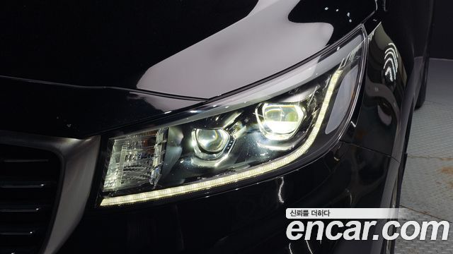 Kia Canival 2019 — photo 8
