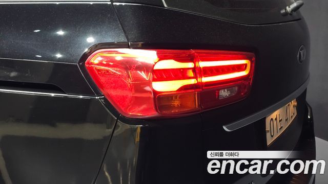 Kia Canival 2019 — photo 9