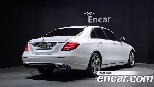 Mercedes-Benz E-Class 2018 — photo 2