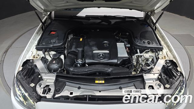 Mercedes-Benz E-Class 2018 — photo 6