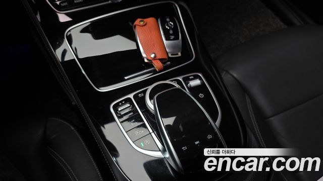 Mercedes-Benz E-Class 2018 — photo 24